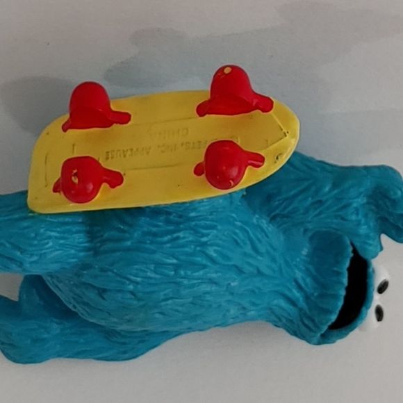 Sesame Street Cookie Monster Collectable - Picture 3 of 4